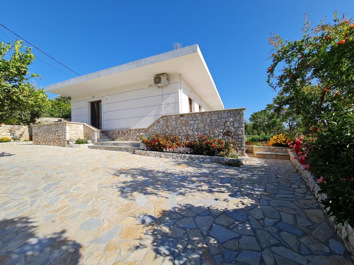 Guesthouse Redilka كساميل المظهر الخارجي الصورة