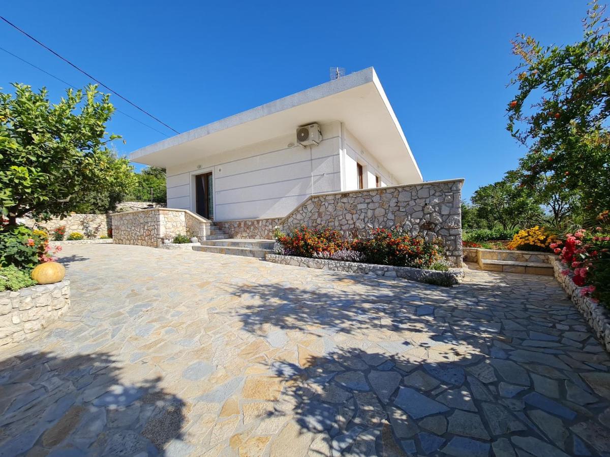 Guesthouse Redilka كساميل المظهر الخارجي الصورة