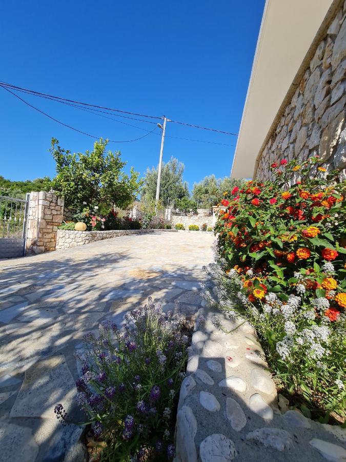 Guesthouse Redilka كساميل المظهر الخارجي الصورة